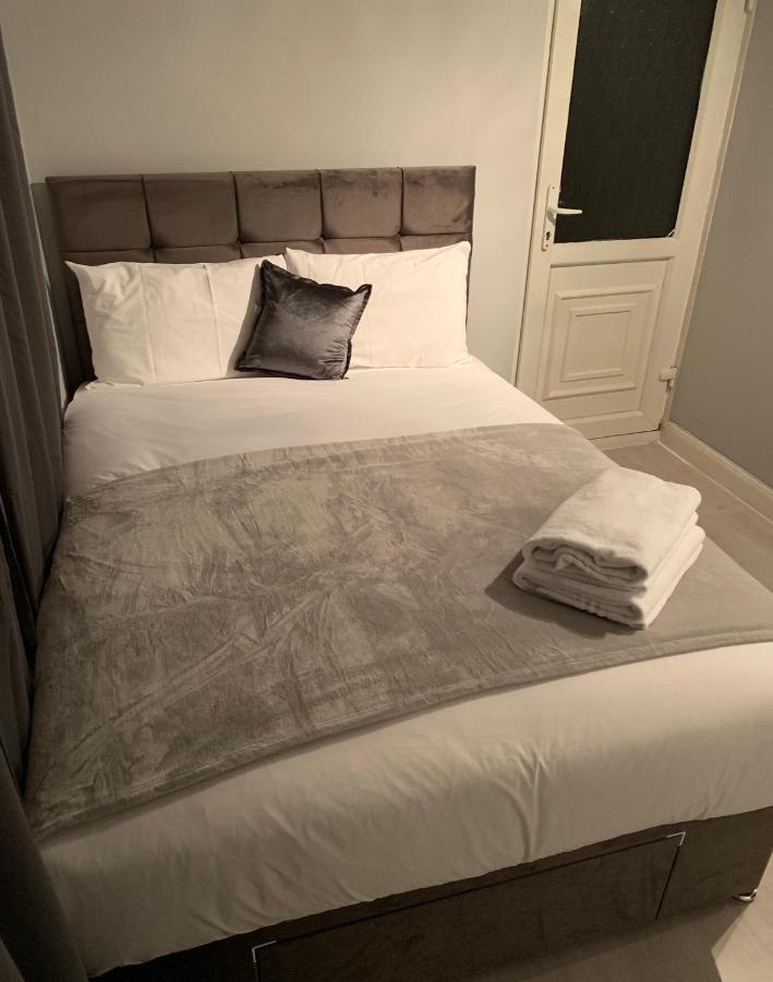 Aparthotel Holland Rd Service Studio