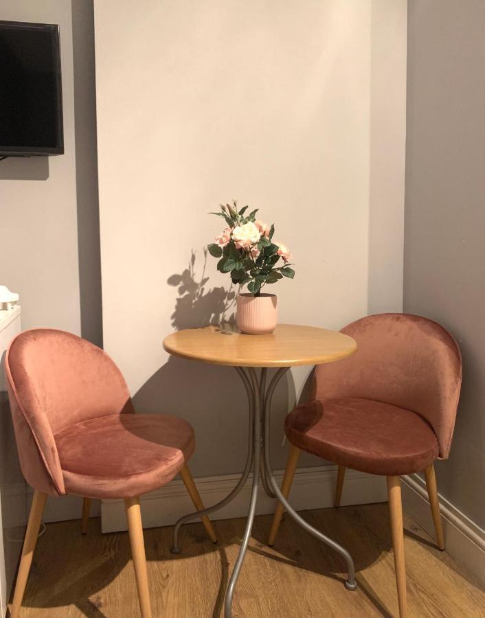 Holland Rd Service Studio Aparthotel