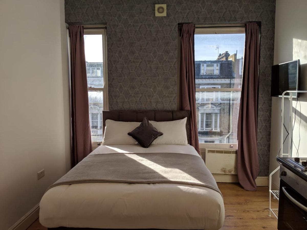Holland Rd Service Studio Aparthotel *