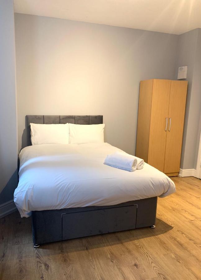 Holland Rd Service Studio Aparthotel London
