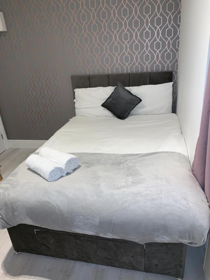 Holland Rd Service Studio Aparthotel London