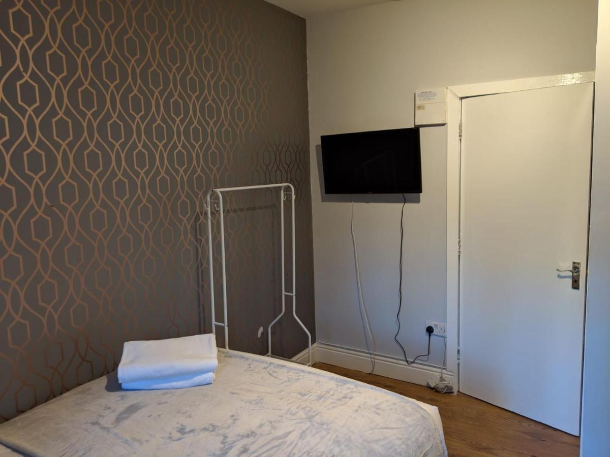 Holland Rd Service Studio * Londra