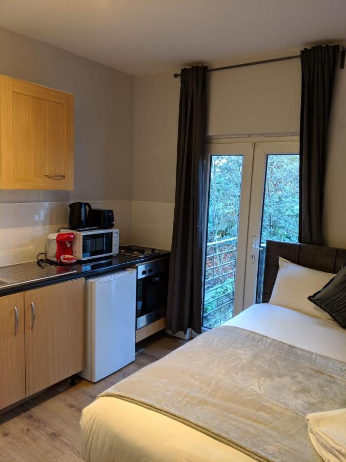 Aparthotel Holland Rd Service Studio *