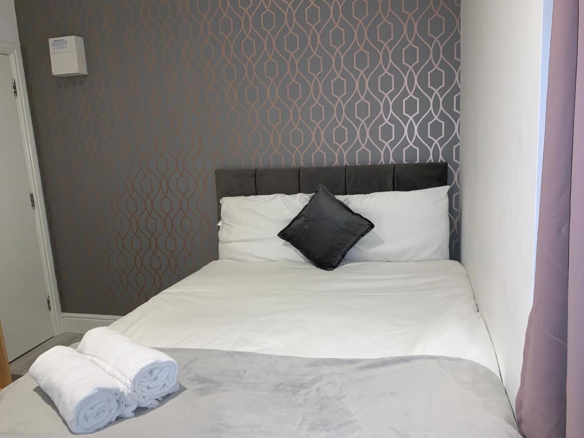 Aparthotel Holland Rd Service Studio *