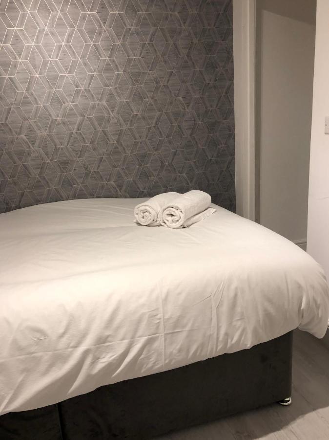 Holland Rd Service Studio Aparthotel *