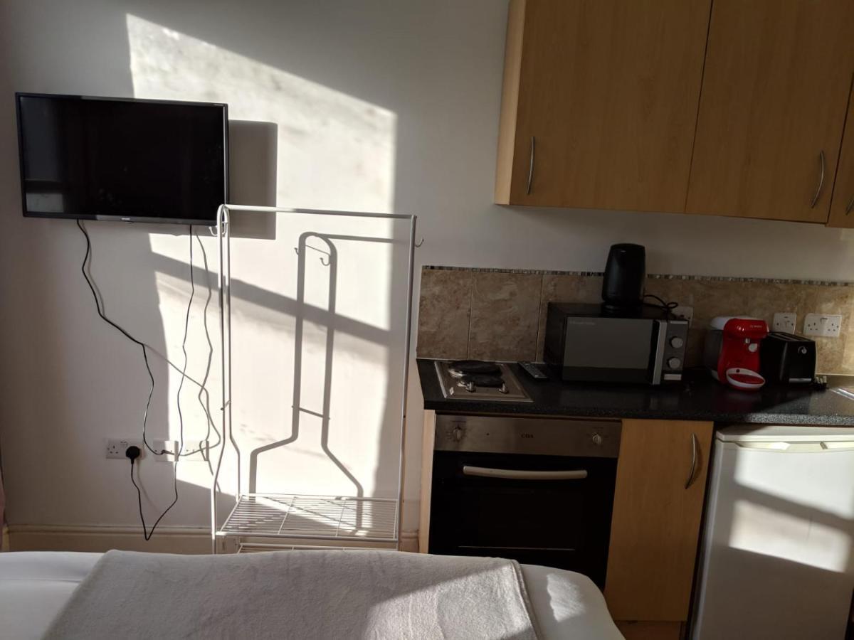 Aparthotel Holland Rd Service Studio *